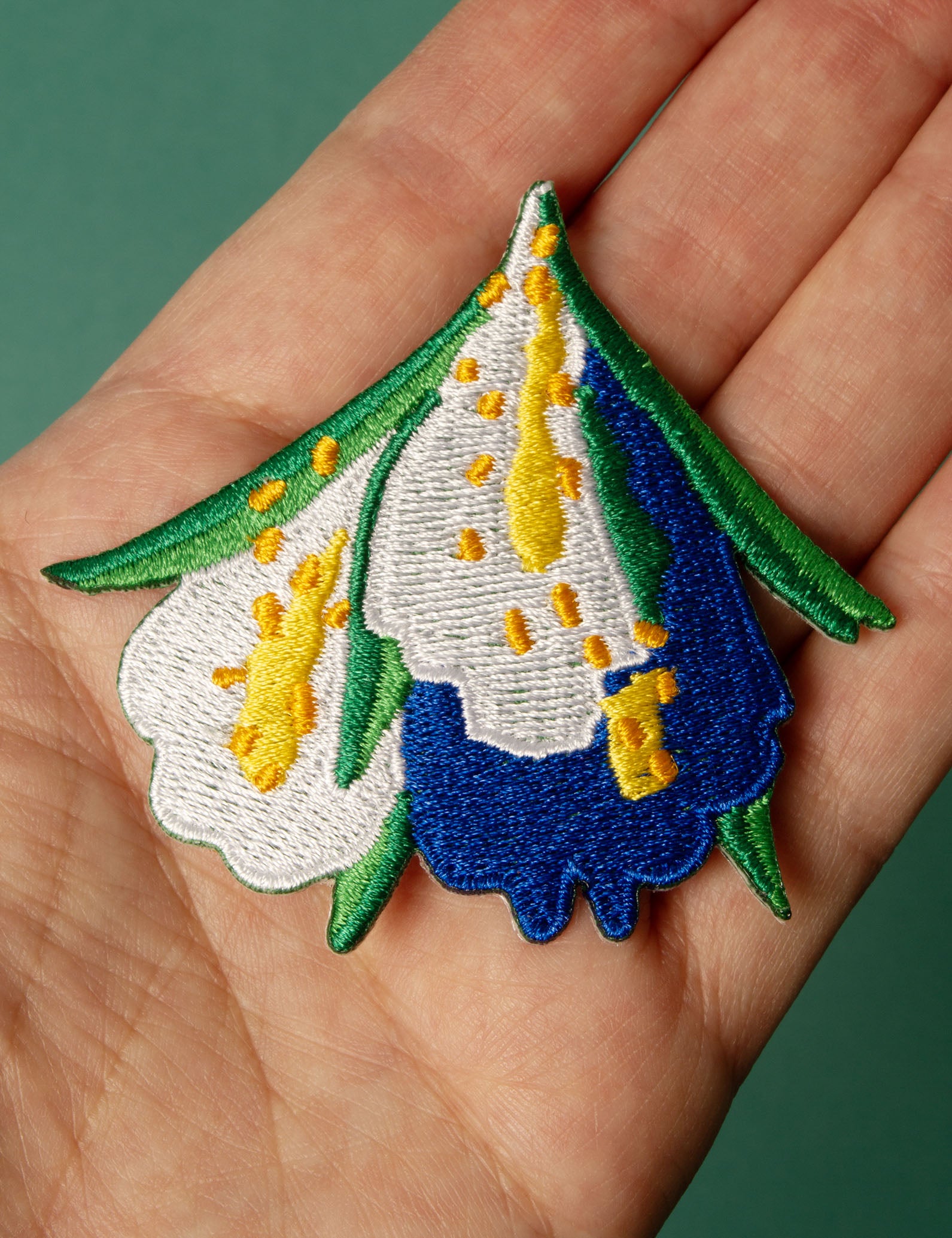 L'IRIS - patch thermocollant, broche, boucles d'oreille