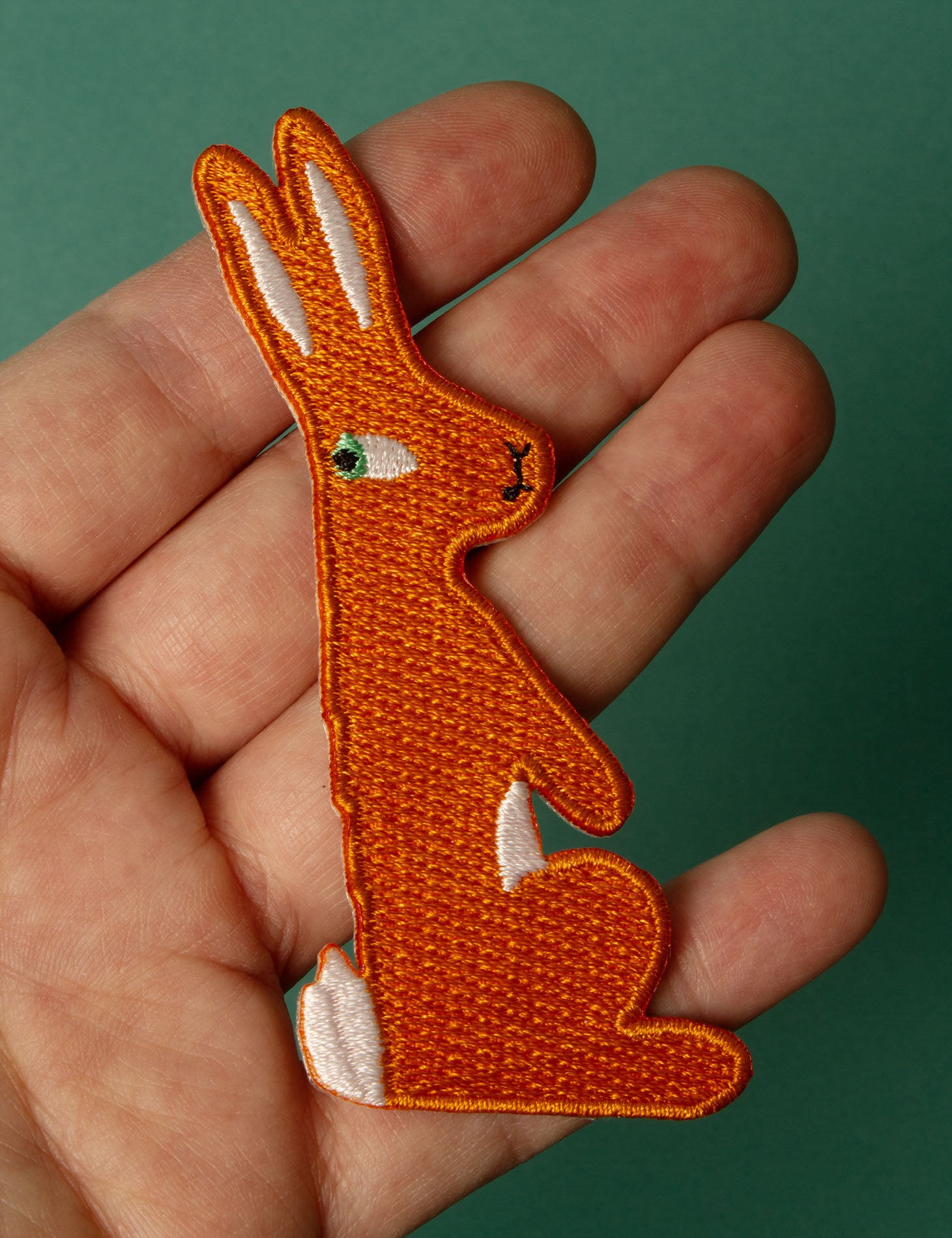 LE LAPIN INQUIET - patch thermocollant, broche